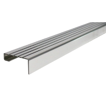 จมูกบันไดสแตนเลส2.5m